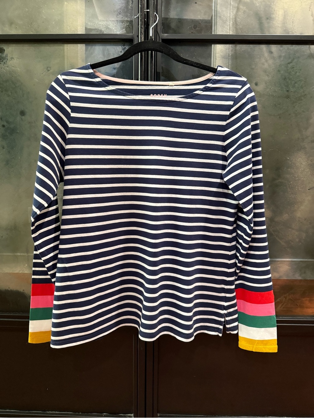Striped boatneck Long-Sleeve Top with Colorblock Cuffs - Navy/White